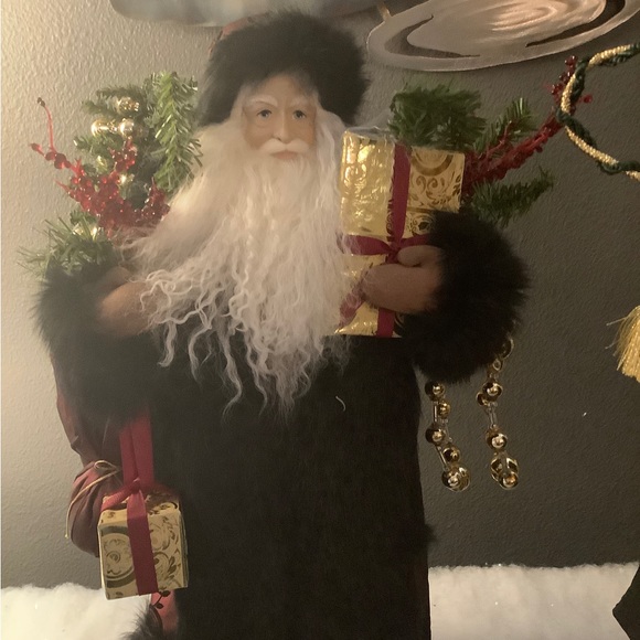 Lynn Haney Collection - Picture 3 of 6